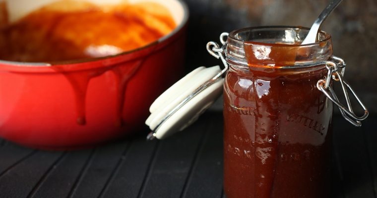 Blessed Bastard BBQ Saus – Gezegende saus met pit!