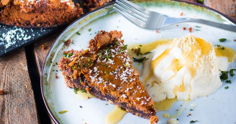 Mayo blondie met biersiroop en gerookte chocolade