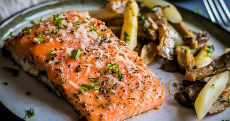 Asperge stoofpotje met oesterzwam en gerookte zalm