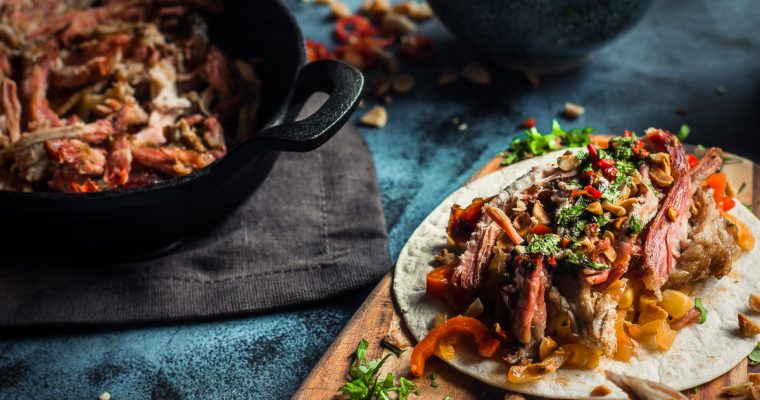 Cubaanse Pulled Pork Taco met Mojo Verde