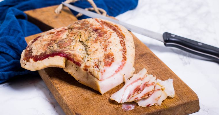 Guanciale – Koudgerookt en gedroogd keelspek